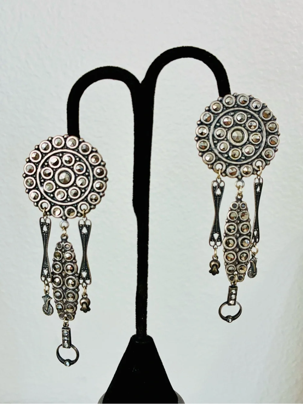 Antique Silver-Tone Art Deco Revival Dark Swarovski Dangle Clip Earrings 90s EUC